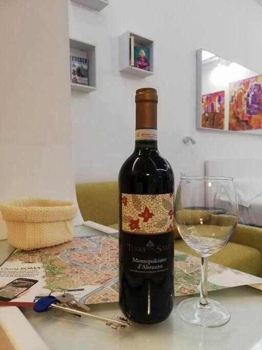 Rhome Away Tittoni * Rome
